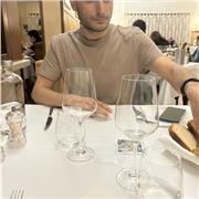 Ragazzo laureato offre ripetizioni di inglese, grammatica, conversazione, aiuto compiti